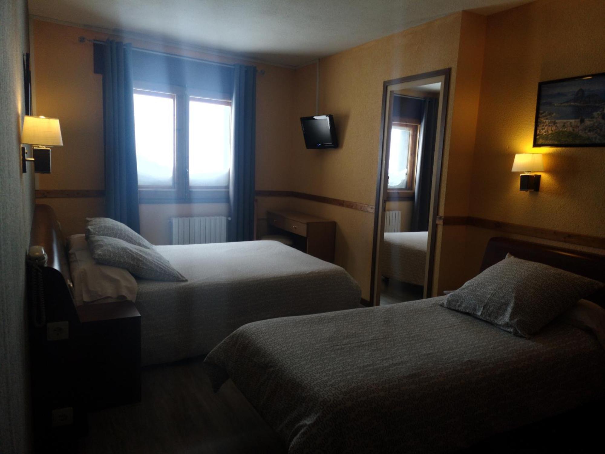 Hotel Copacabana Pas De La Casa Luaran gambar
